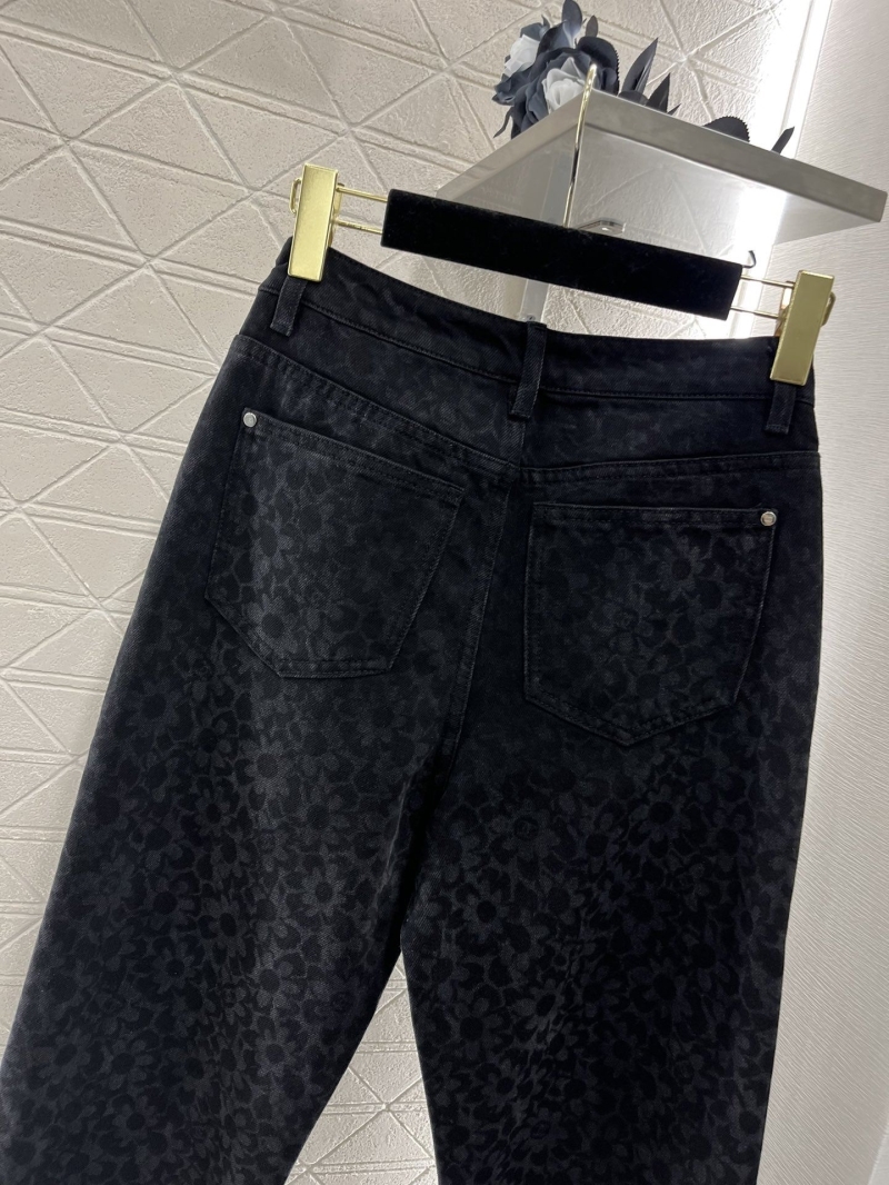 Chanel Jeans